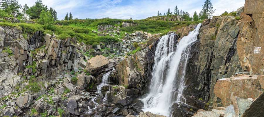 waterfall in baga turgen